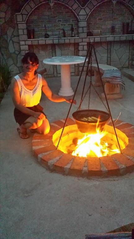דוברה וודה Guesthouse Oaza Emi מראה חיצוני תמונה