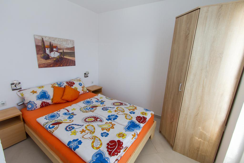 דוברה וודה Guesthouse Oaza Emi מראה חיצוני תמונה