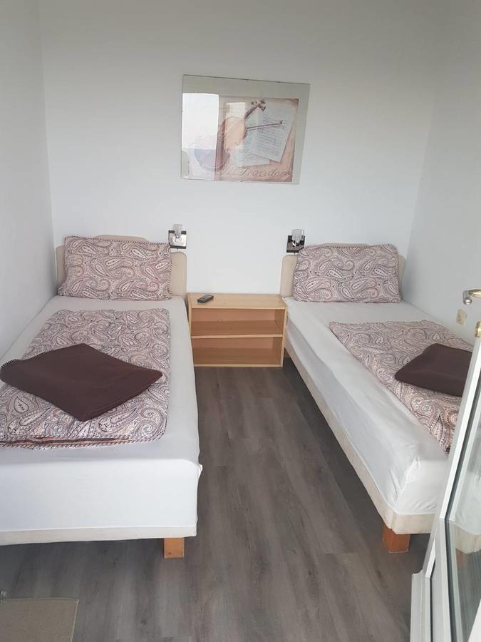 דוברה וודה Guesthouse Oaza Emi מראה חיצוני תמונה